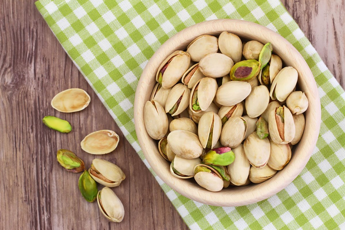 Here’s How to Pry Open a Fickle Pistachio