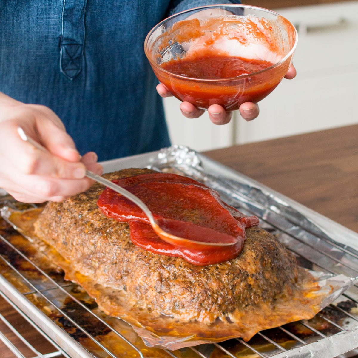 Topping Mushroom Meat Loaf with Glaze