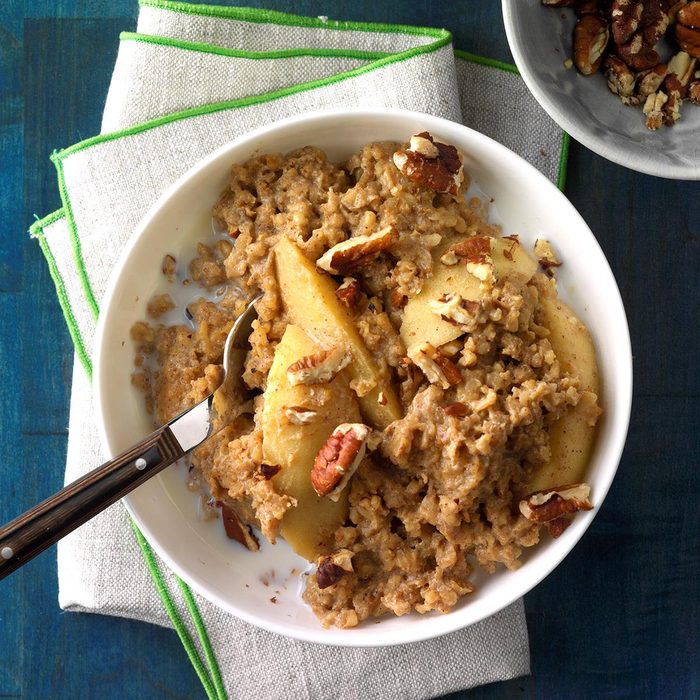 Spiced apple oatmeal
