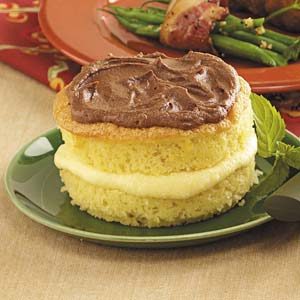 Boston Cream Sponge Cakes