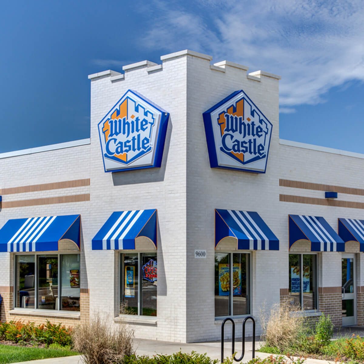 White Castle restaurant exterior.