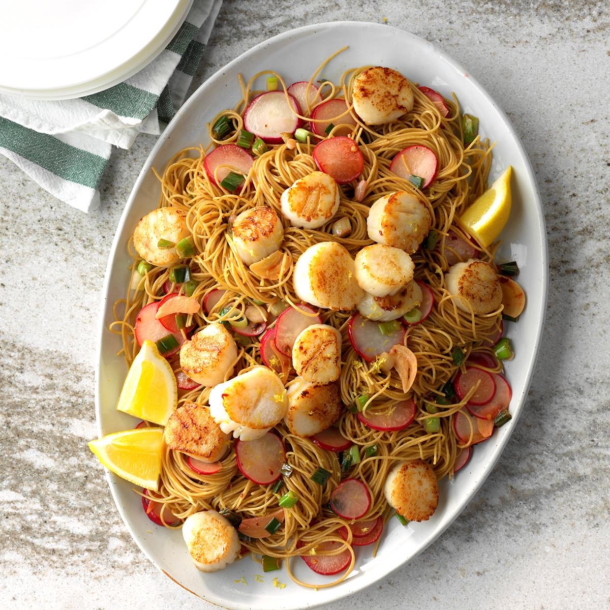 Lemony Scallops With Angel Hair Pasta 