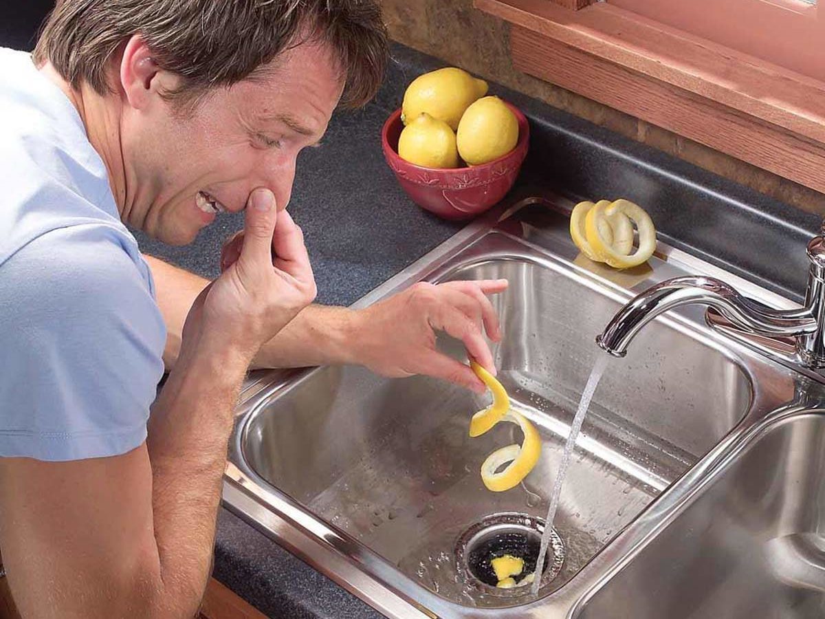 cleaning smelling sink
