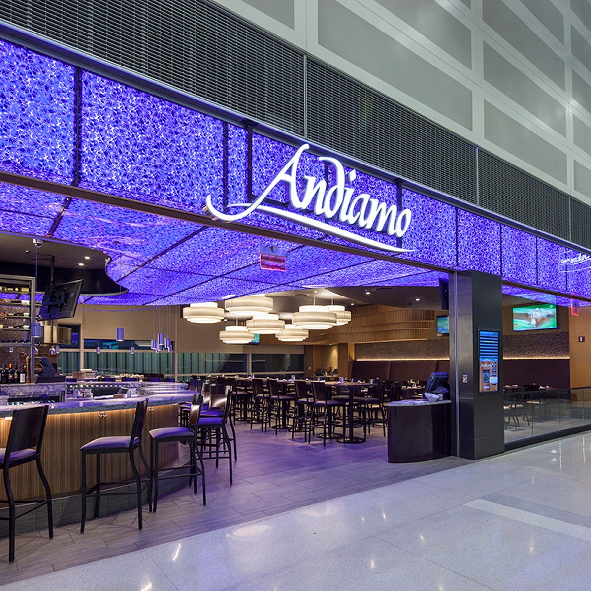 best airport restaurants Andiamo