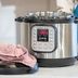 How to Clean a Burnt Food from a Pressure Cooker
