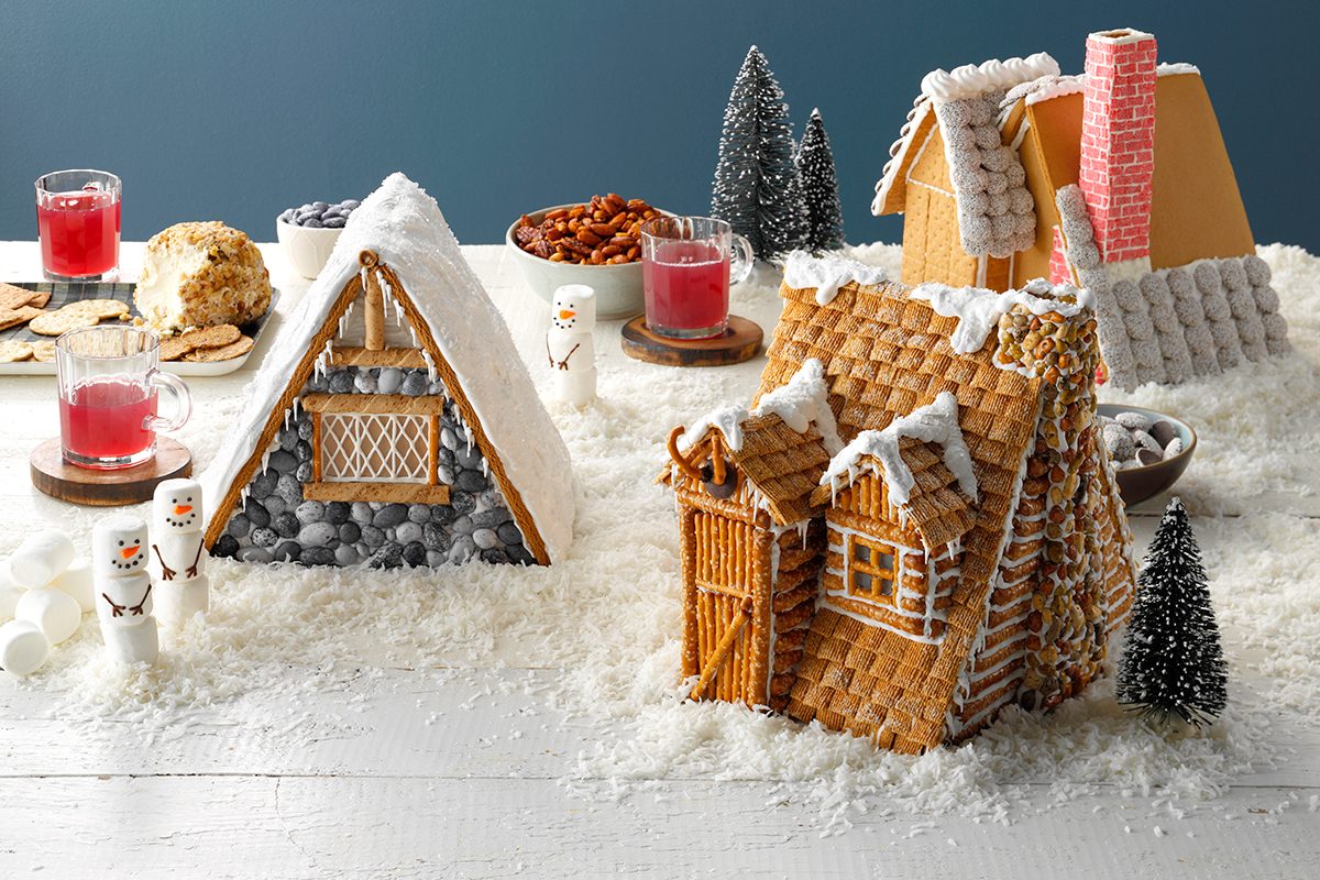 How to Plan a Gingerbread House Party