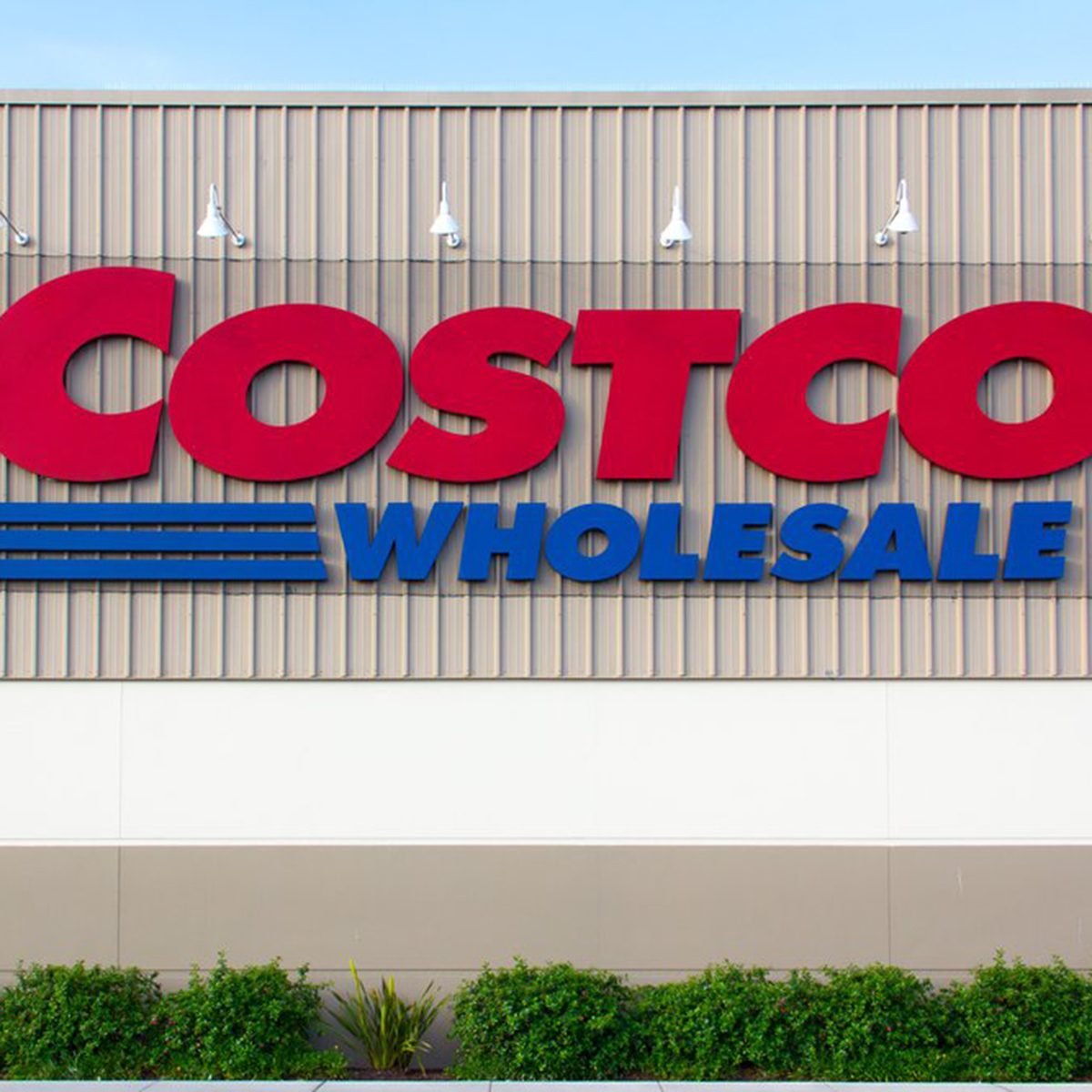 Costco Has Been Spotted Selling Enormous Lobster Claws in Some Stores