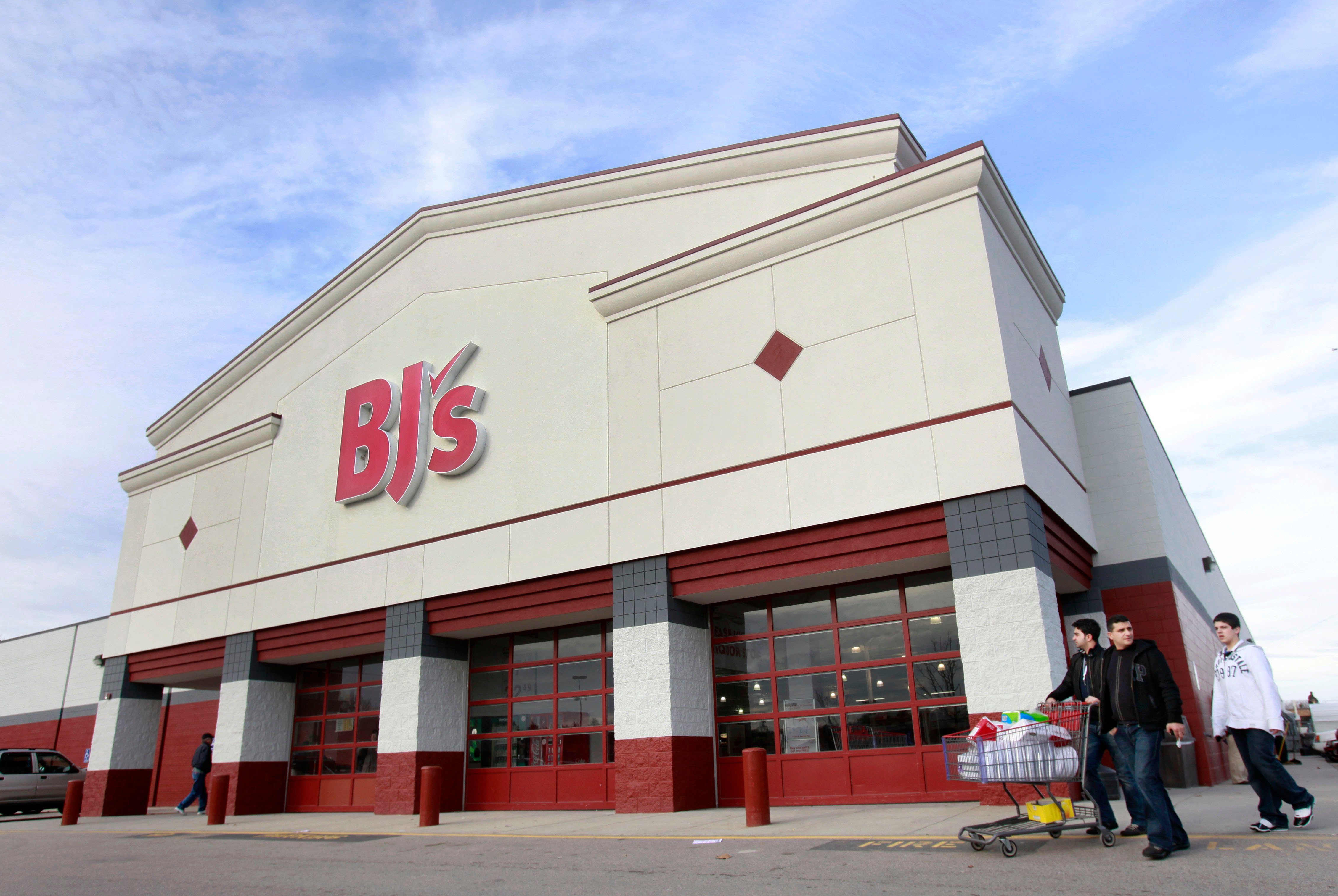 4 Ways to Shop at BJ’s Without a Membership