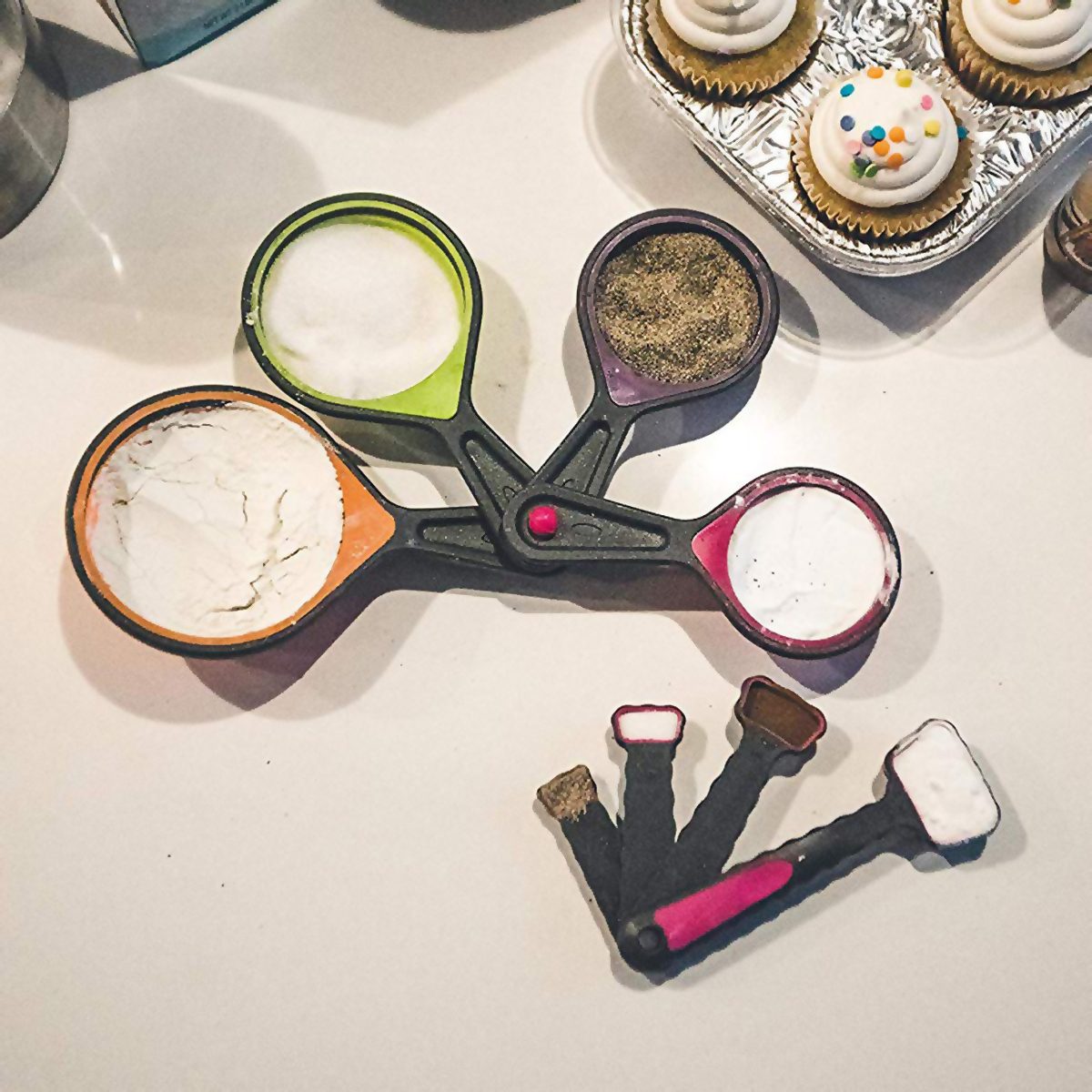 Collapsible Measuring Cups and Measuring Spoon Set - 8 Piece Food Grade Silicone Measurement Cup for Liquid & Dry Foods - Portable Baking & Cooking Tablespoon Measure Supplies Collapsable Kitchen