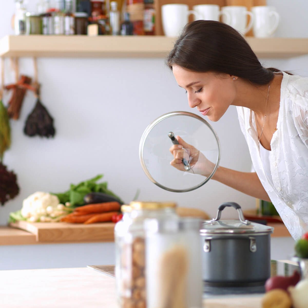 shutterstock_306416300 cooking vegetables kitchen