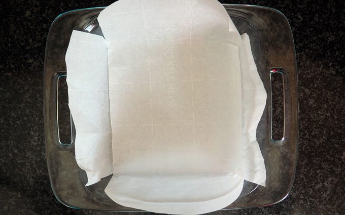 cbd brownies: Lining pan