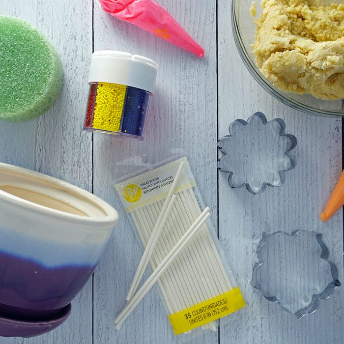 how to make a cookie bouquet the supplies