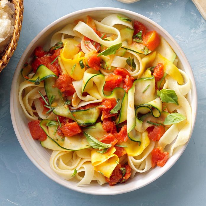 Summer Zucchini Pasta Exps Thjj21 259692 B02 11 10b 56