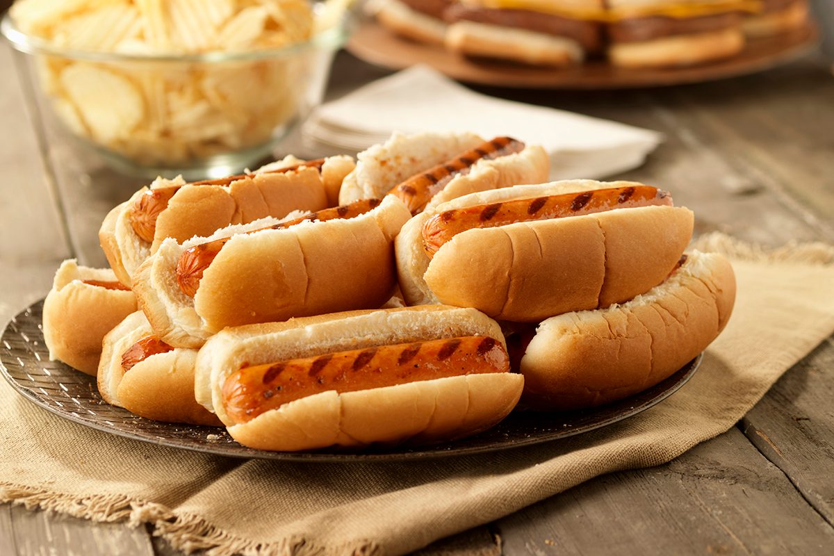 Here’s Why There Are 10 Hot Dogs in a Pack, But Only 8 Buns