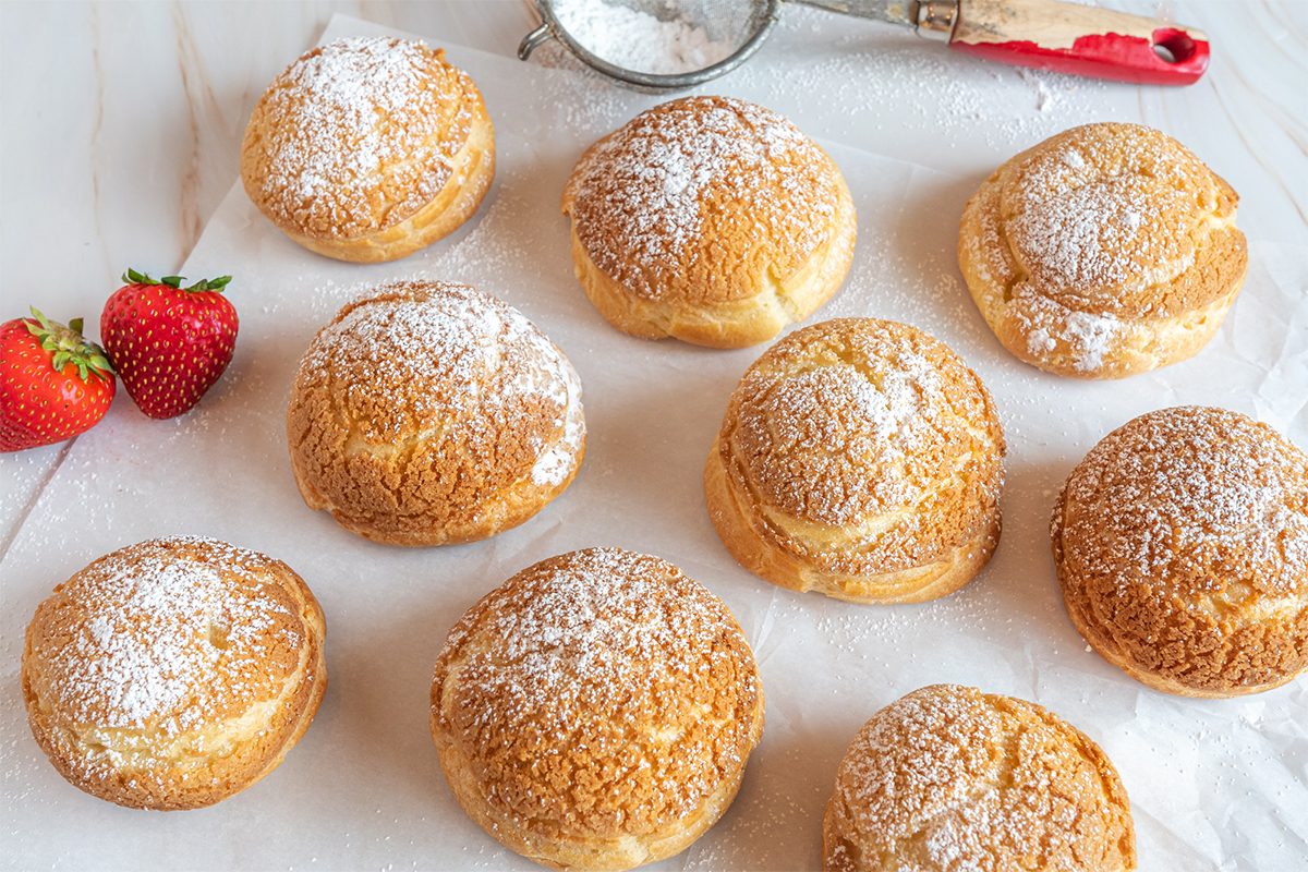 How to Make Choux au Craquelin (Vanilla Cream Puffs) at Home