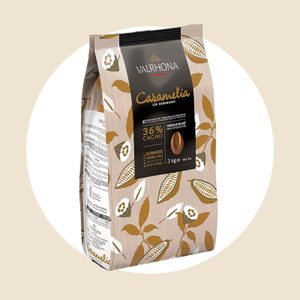 Valrhona Caramelia 36 Milk Couverture Chocolate Feves Ecomm Via Worldwidechocolate 001