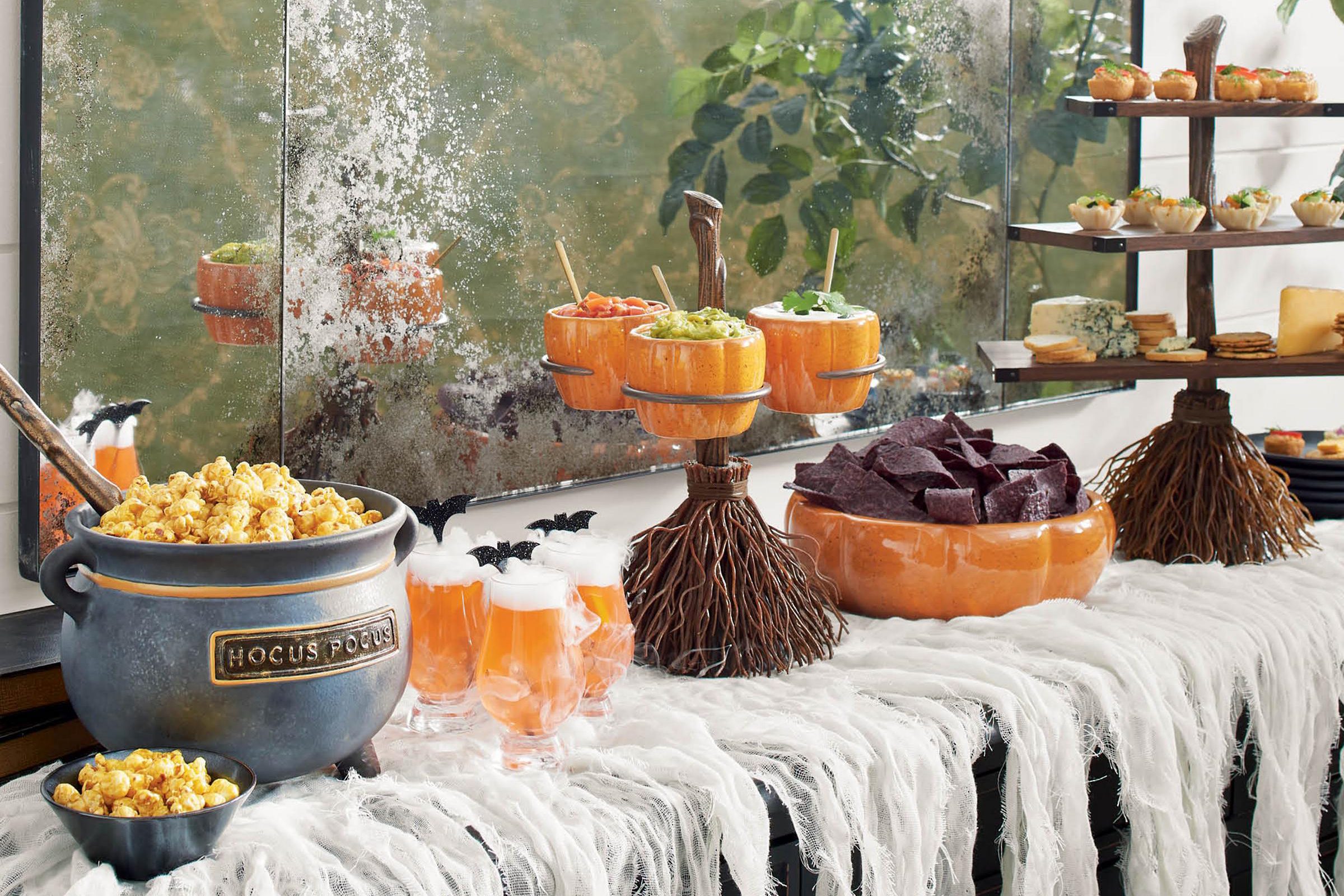 How to Throw a Perfectly Spooky ‘Hocus Pocus’ Party