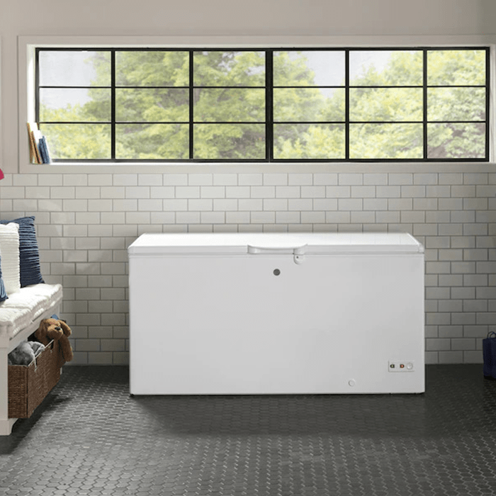 Garage Ready Manual Defrost Chest Freezer Ecomm Via Lowes.com