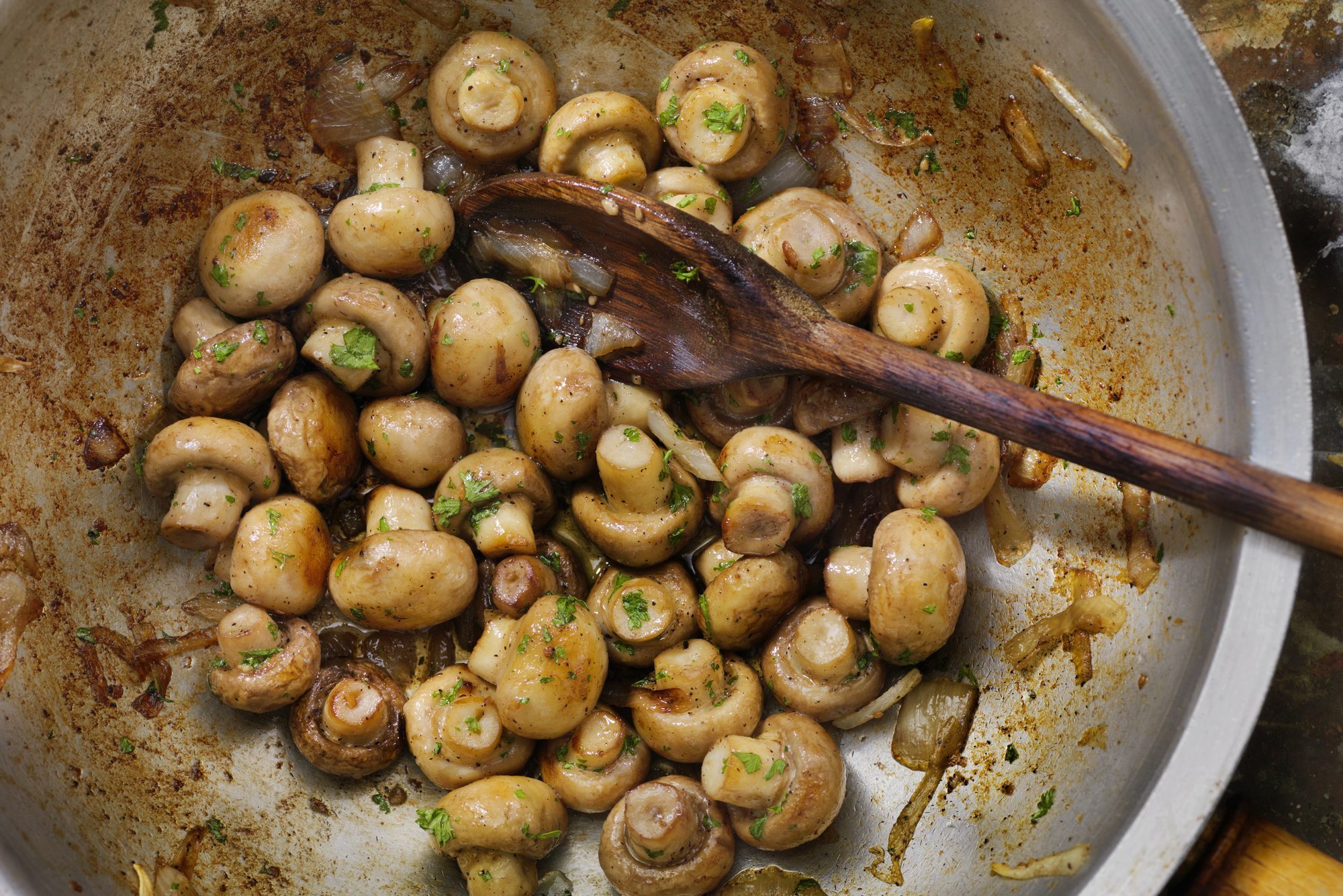 Butter and Garlic Mushrooms with Onions