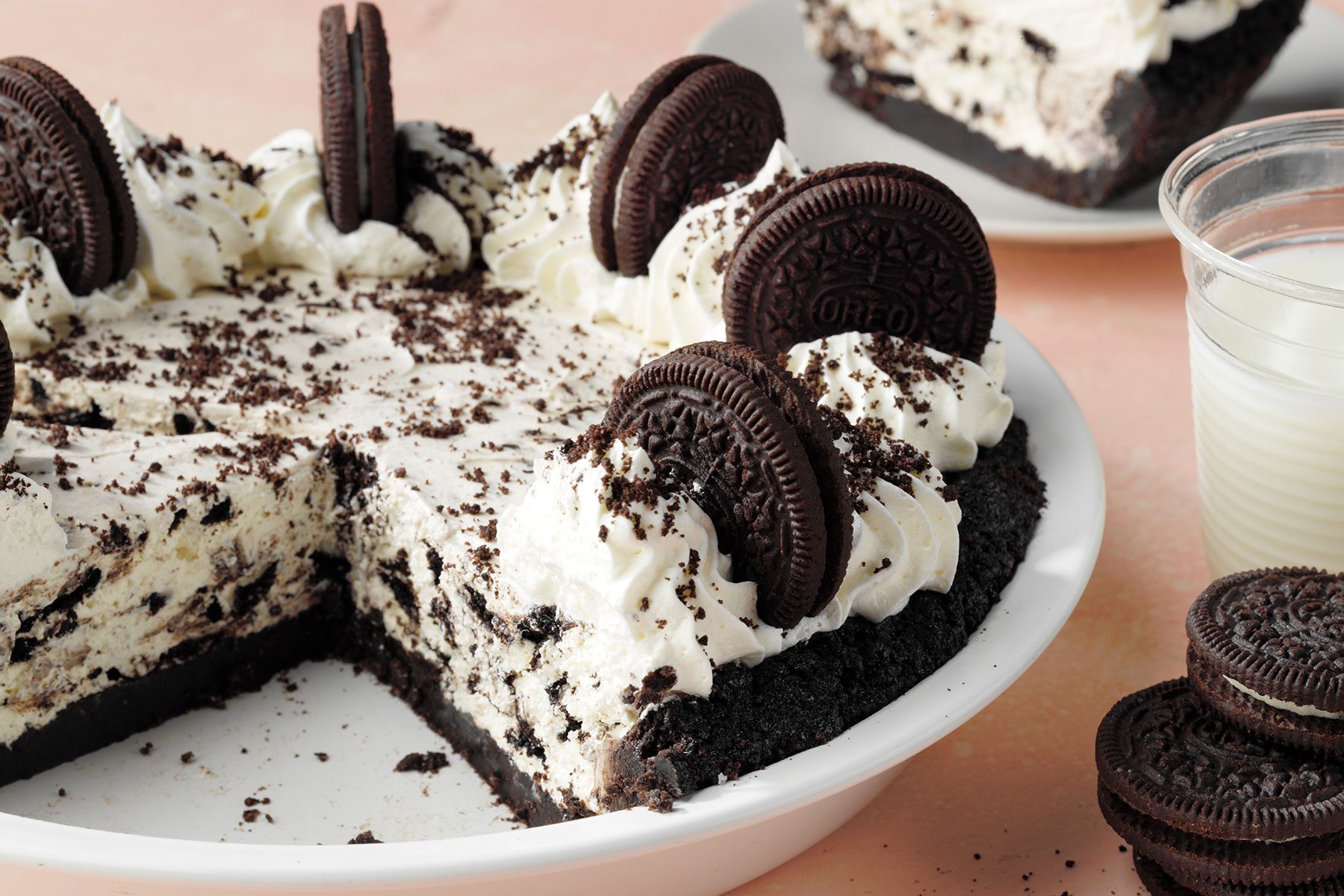 Oreo Pie served with Milk