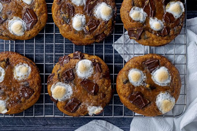 Cookies on chilling on wire