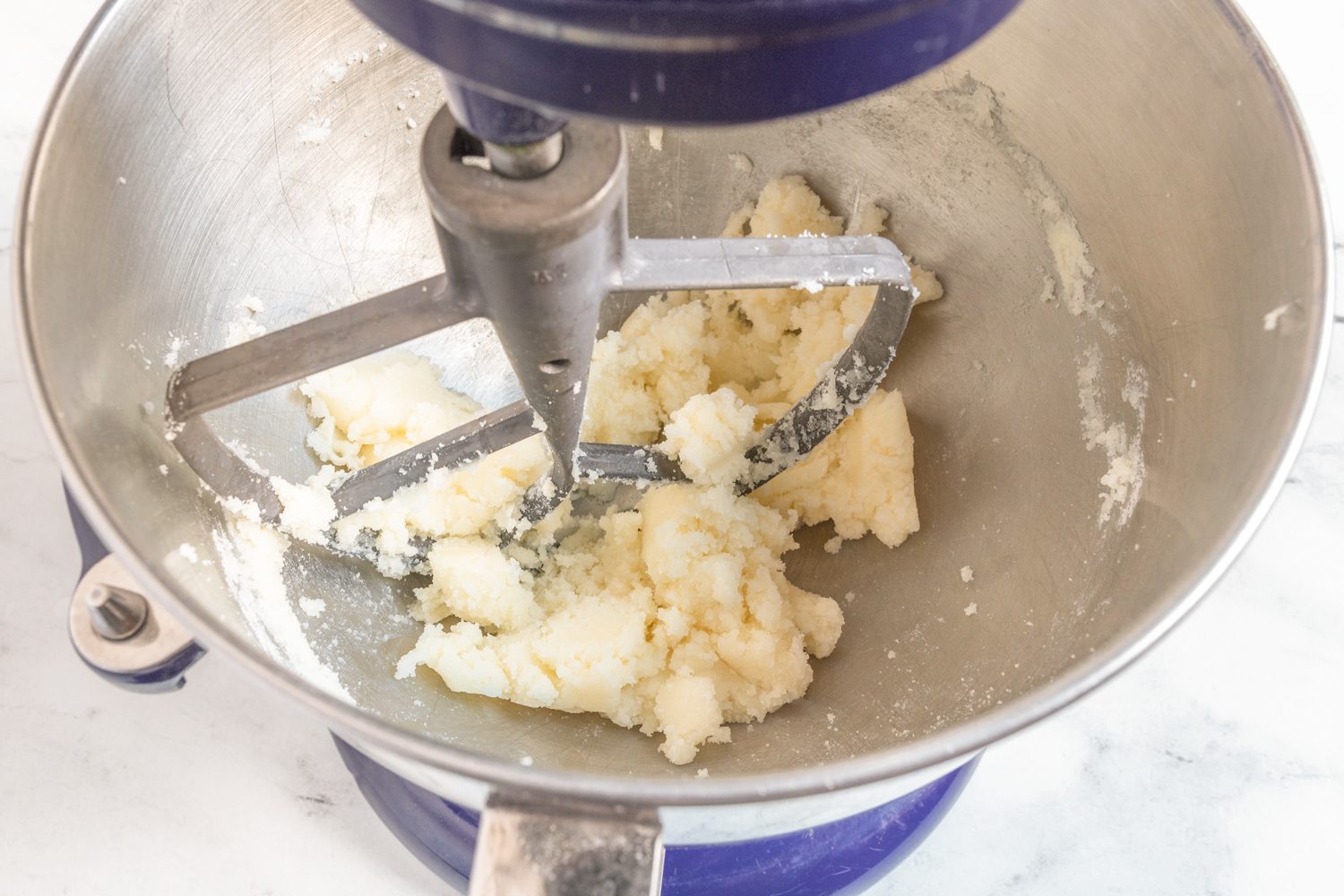 Mix Dry Ingredients For White Velvet Cake Molly Allen For Toh