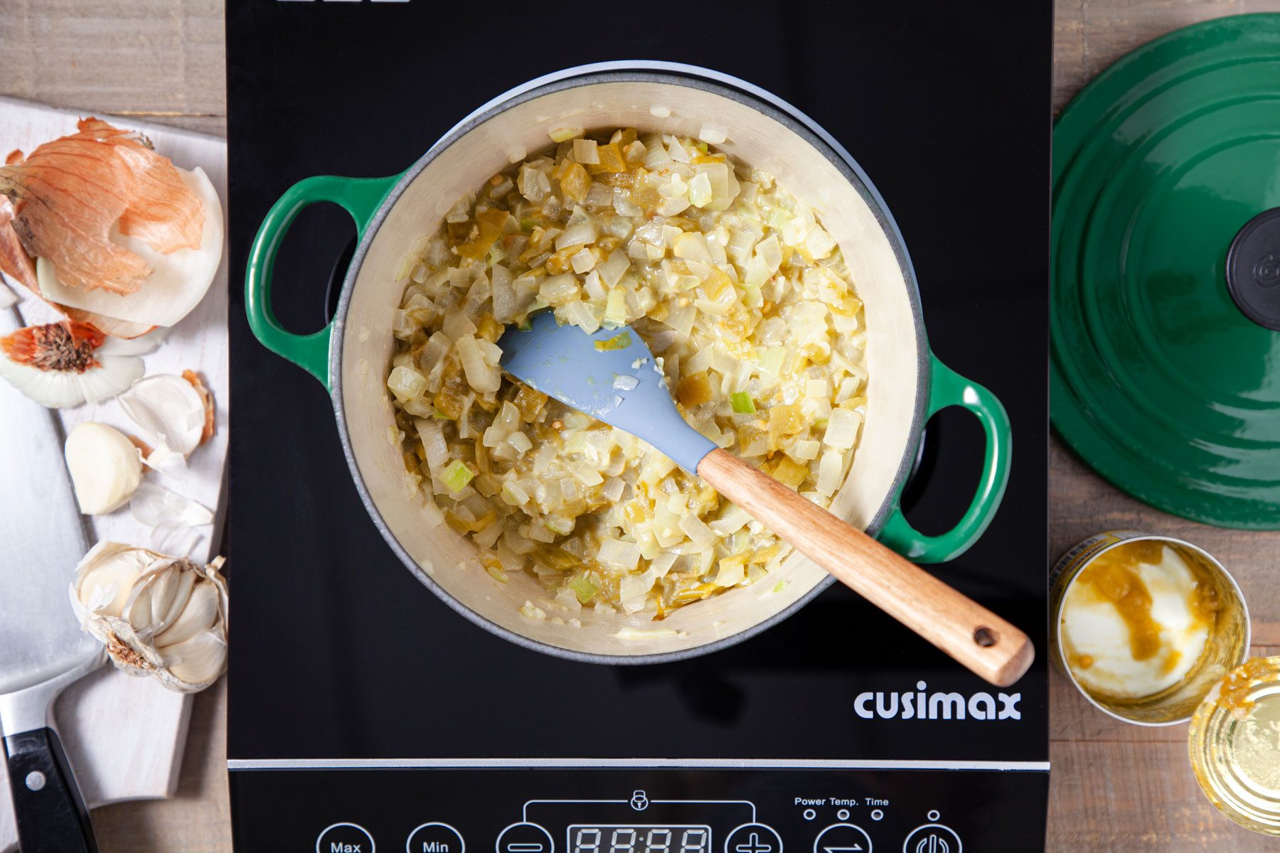 Cooking onion and garlic in a sauce pan
