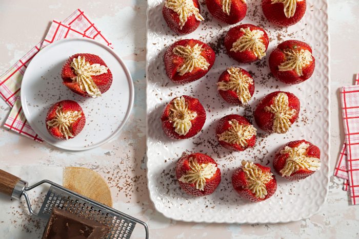 Cheesecake Stuffed Strawberries