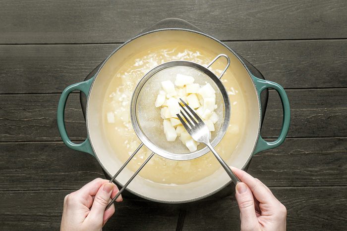 Hearty Meatless Shepherd's Pie Tohvs24 86545 Mf 01 17 Vegetarianshepherdspie 2