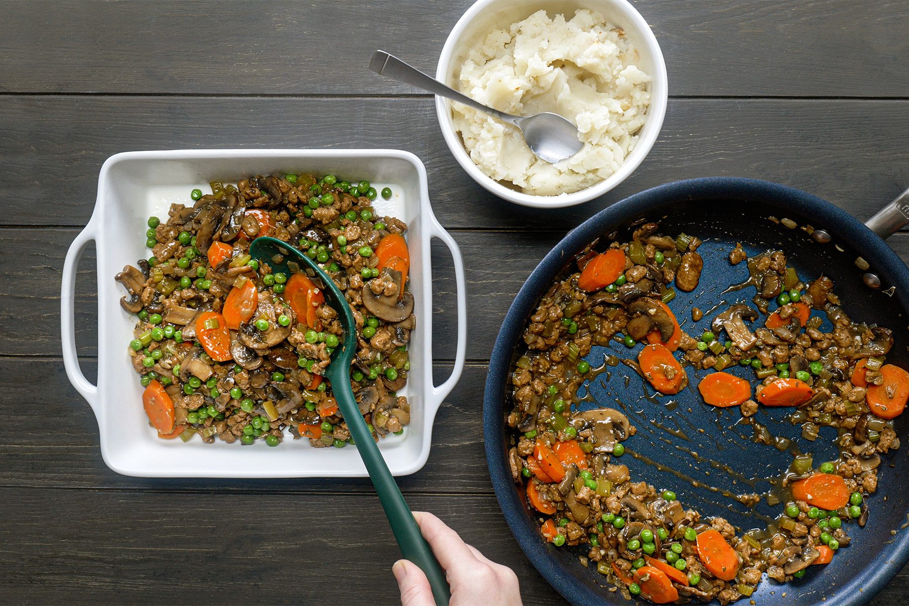 Hearty Meatless Shepherd's Pie Tohvs24 86545 Mf 01 17 Vegetarianshepherdspie 6