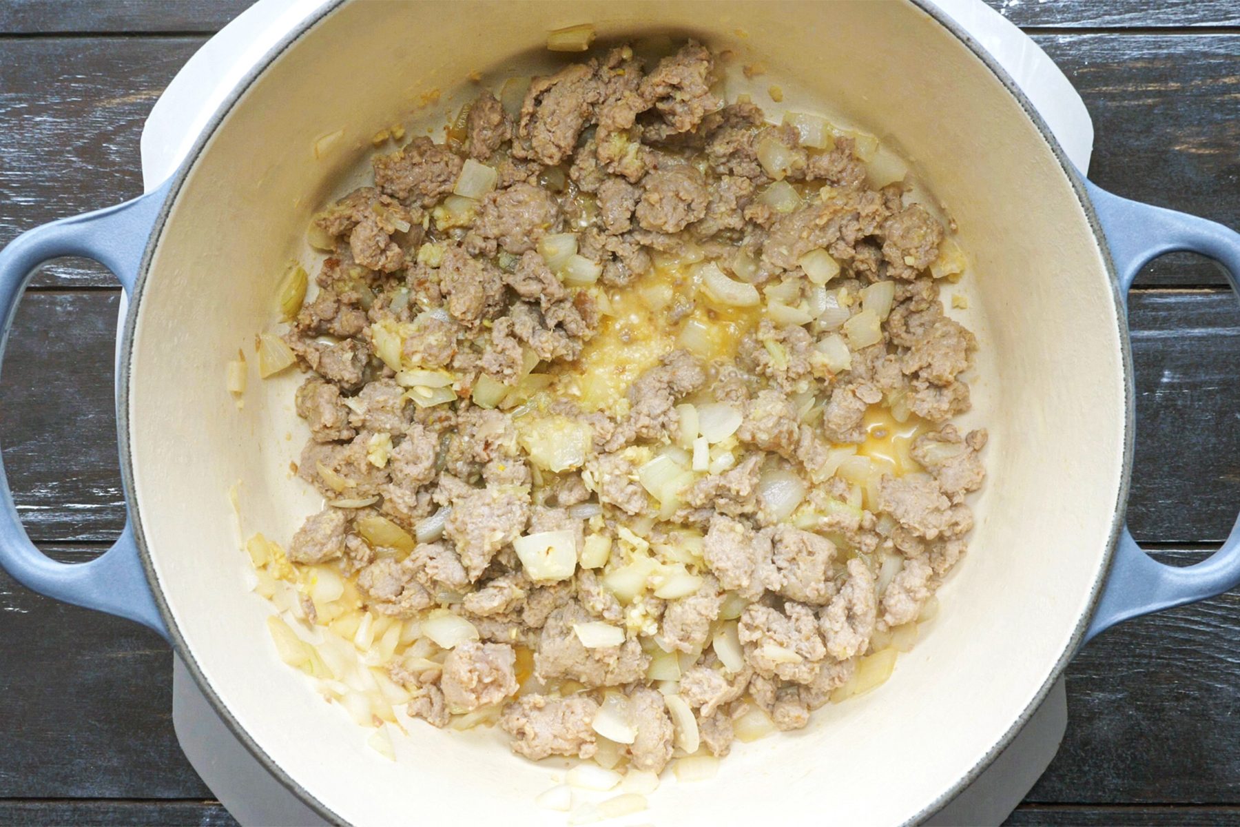 Rustic Italian Tortellini Soup 