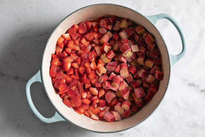 Strawberry Rhubarb Bars Ft24 53755 St 0411 4