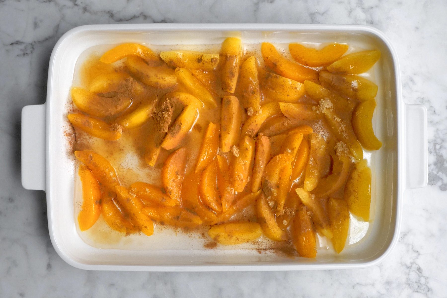 Peach Cobbler Dump Cake Tohvs23 141703 Bl 03 01 1