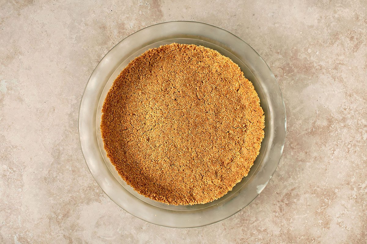 Prepare the graham cracker pie crust
