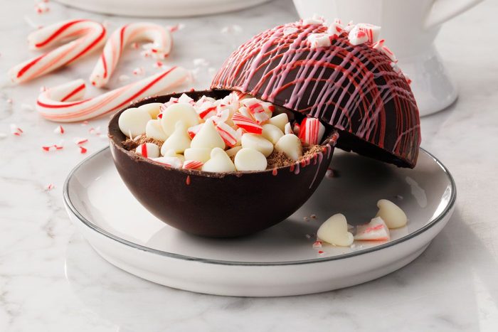 peppermint Hot Chocolate Bombs