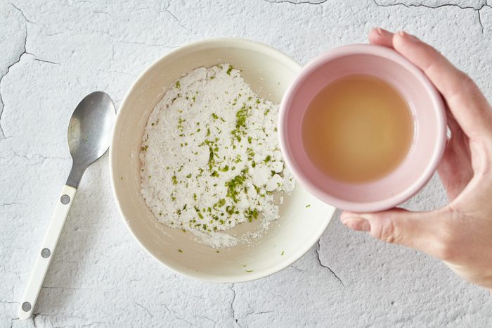 Make the key lime cookie glaze