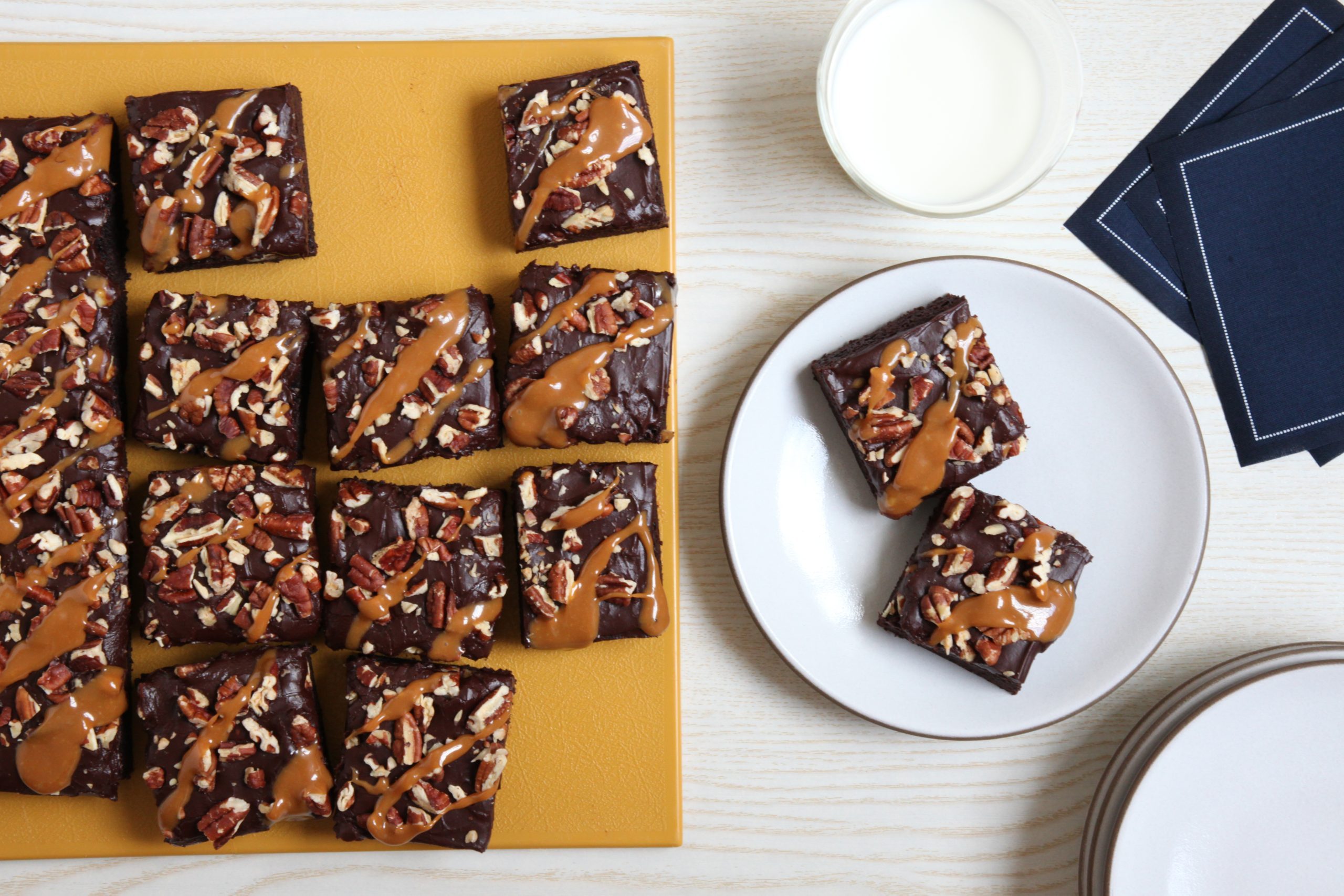 Chocolate caramel pecan brownies