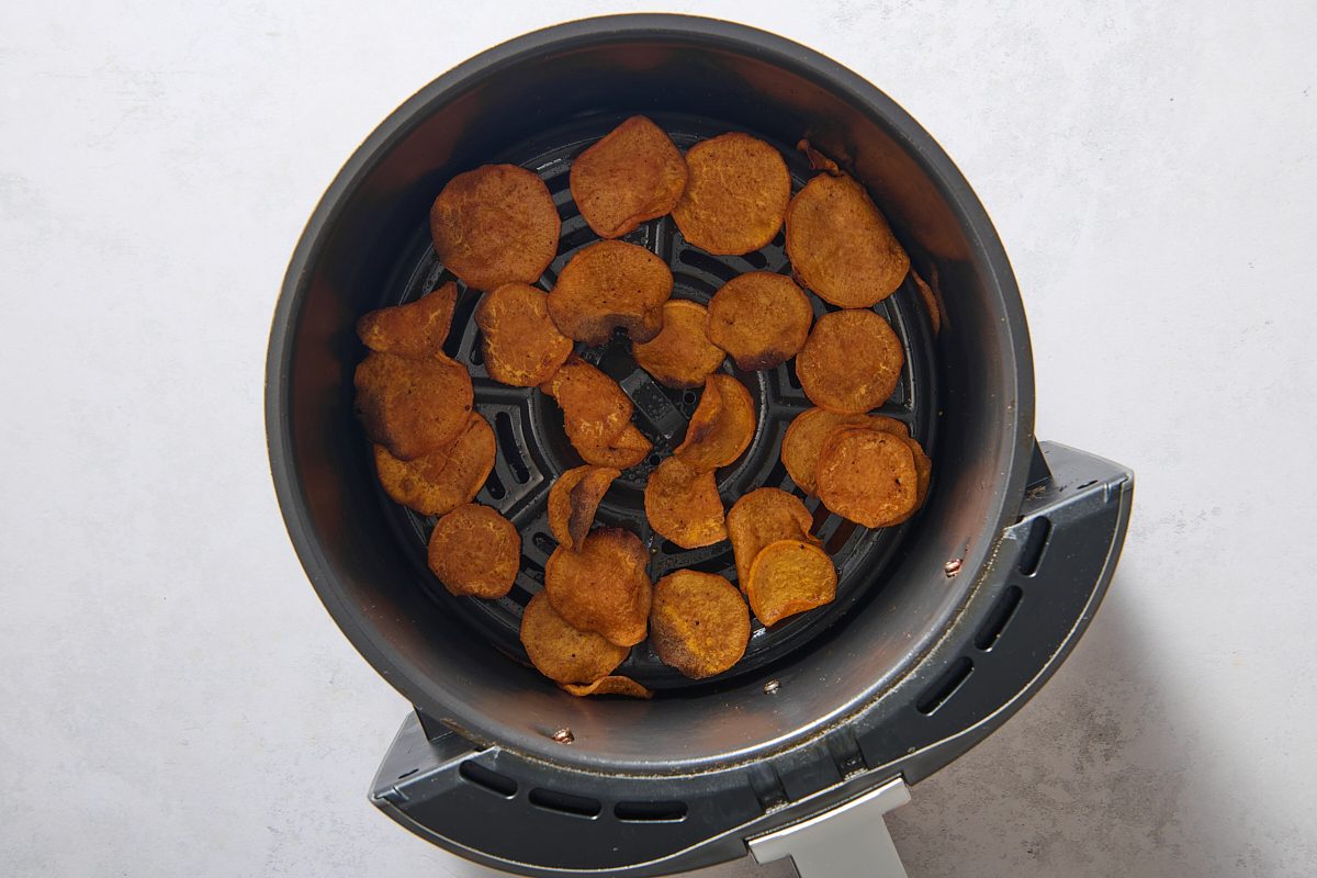 Sweet potato chips in the air fryer