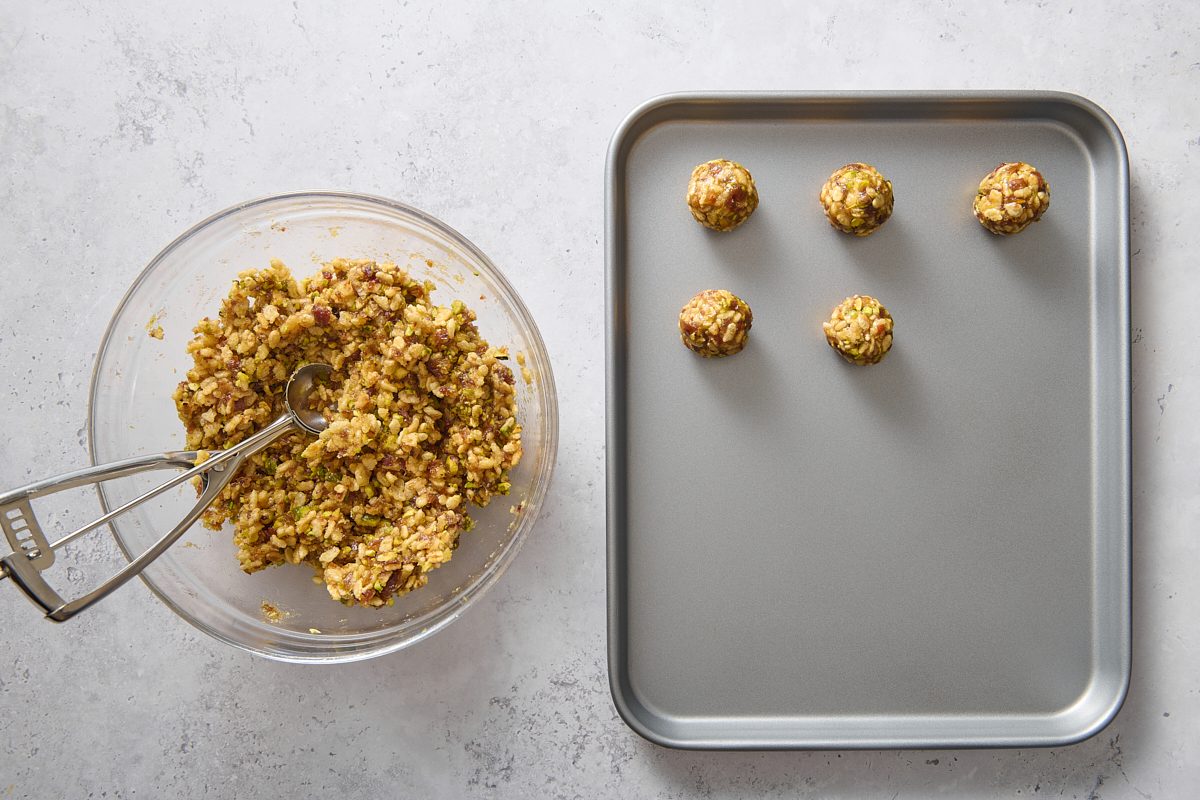 Forming the date nut balls