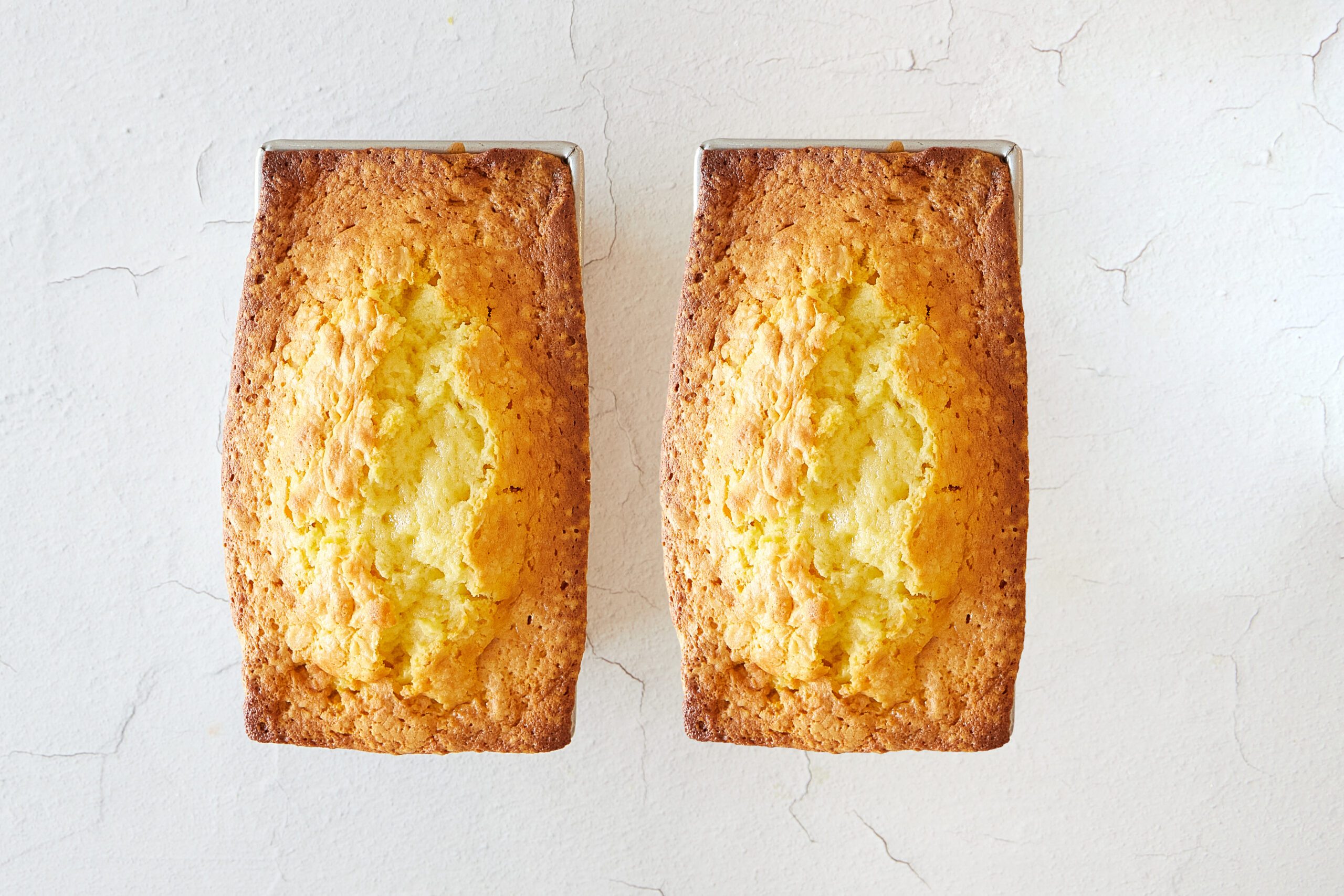 Bake the whipping cream pound cake