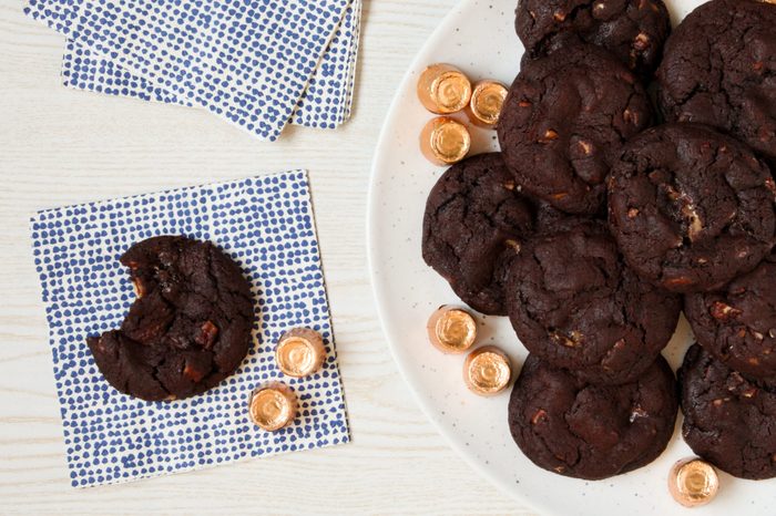 Rolo Cookies on a platter