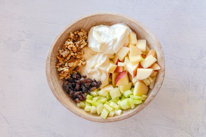 Easy Waldorf Salad Tohd24 194427 Jackiealpers 01