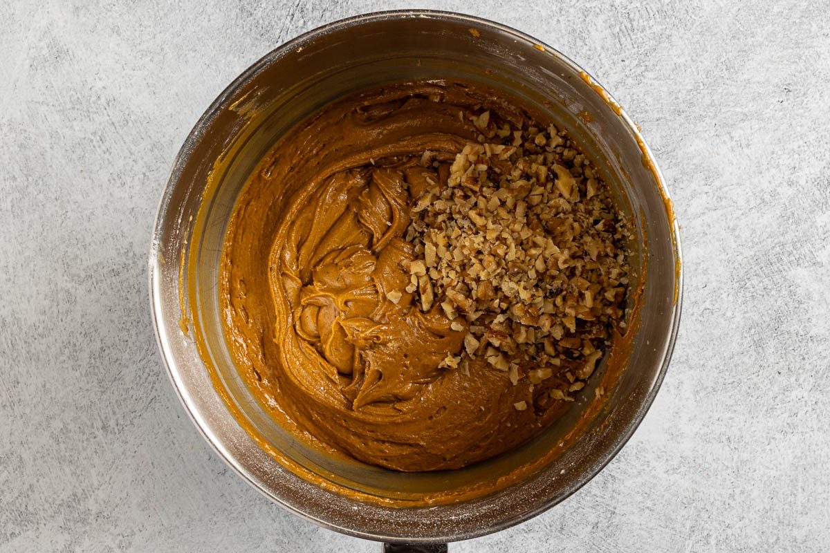 Lebkuchen batter with walnuts