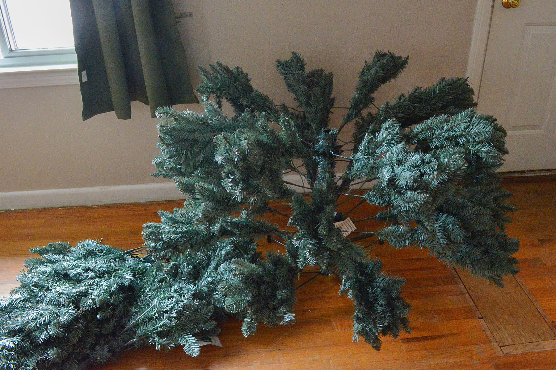 Toha24 King Of Christmas Tribeca Spruce Emily Way 03 Ssedit A