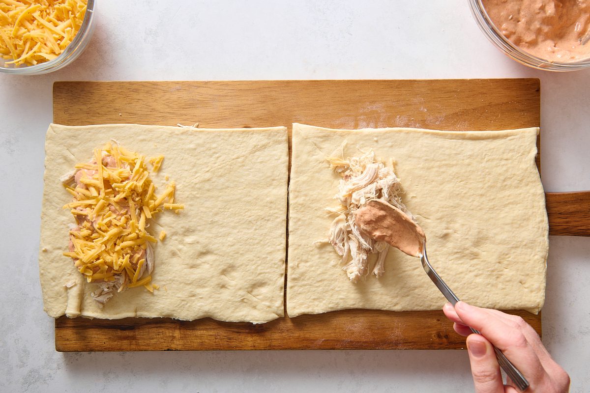 Stuffing the pockets with fillings