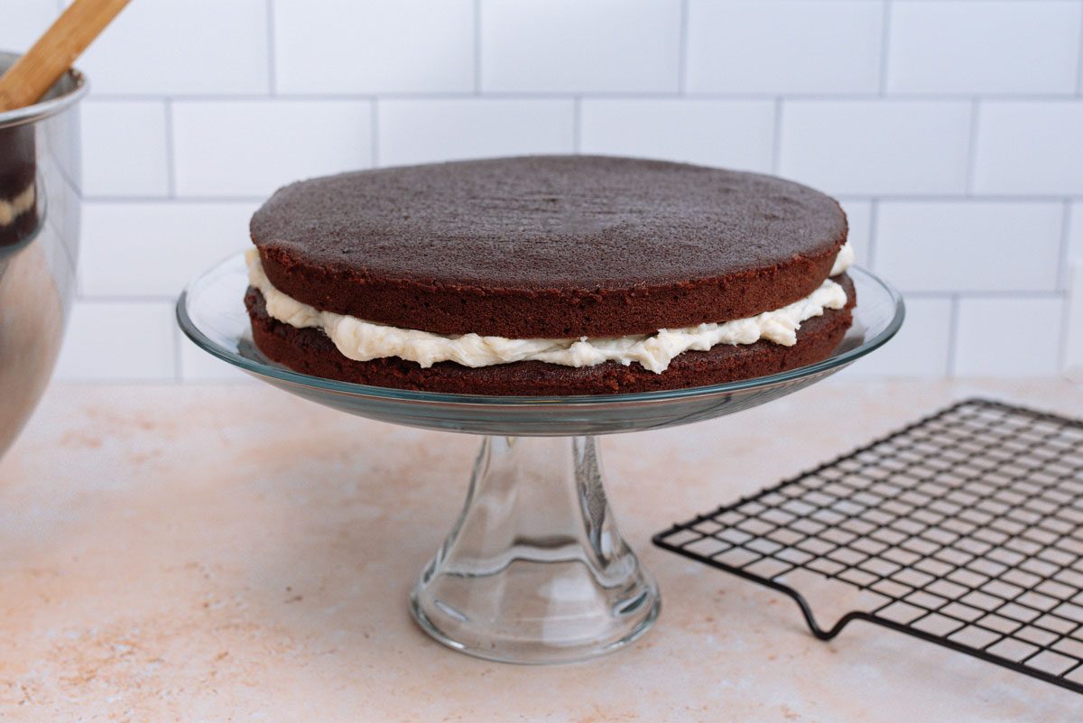 Chocolate Cake With Vanilla Frosting Tohd24 1693 Jojobaccam 7