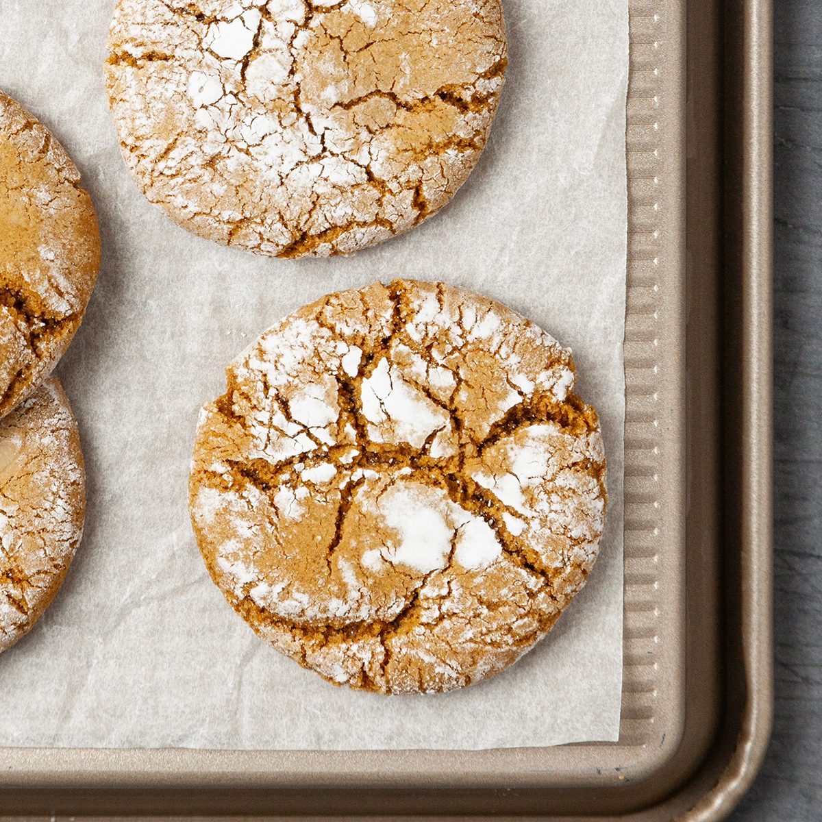 Molasses Crinkle Cookies