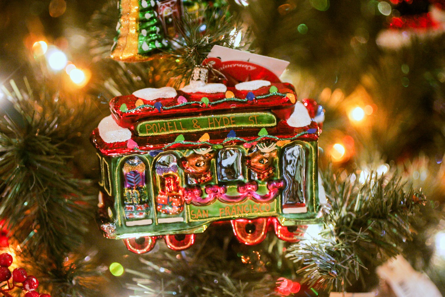 7 Vintage Christmas Ornaments to Look for at the Thrift Store