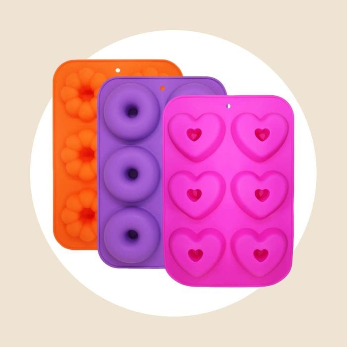 Shaped Doughnut Pan Set Ecomm Via Amazon