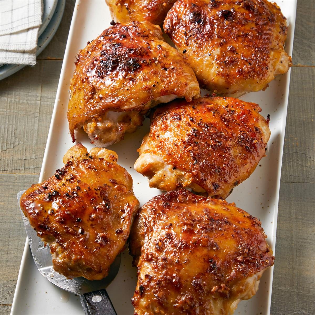 Crispy Garlic-Broiled Chicken Thighs